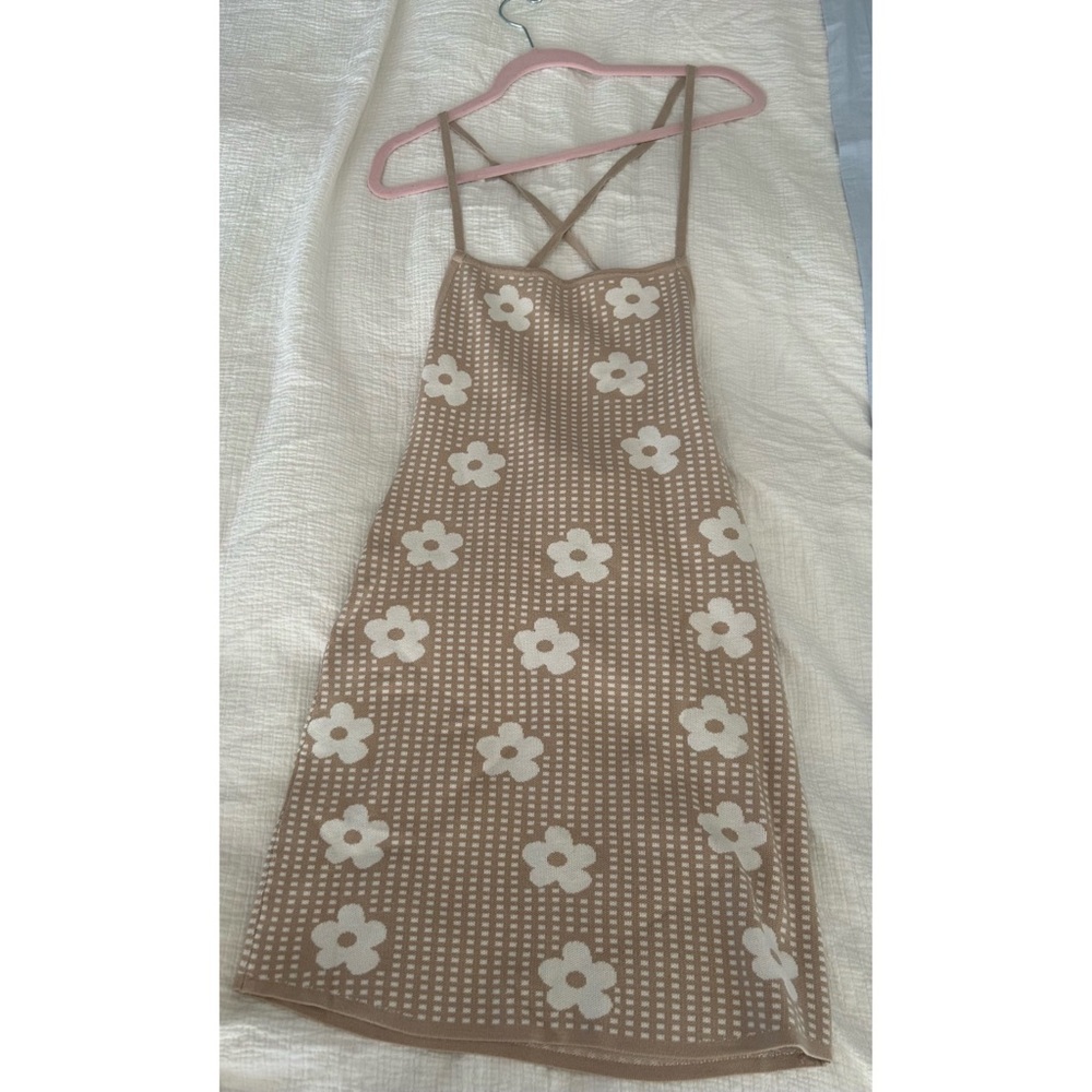 NWT Open Back Tan/White Floral Mini Dress Size S